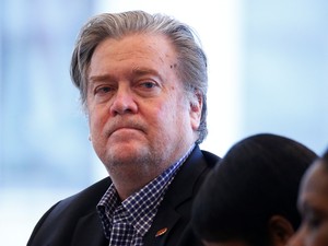 Stephen Bannon, diretor de campanha do candidato republicano Donald Trump, durante reunião na Trump Tower em Nova York