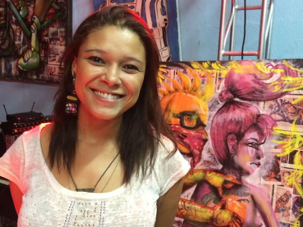 Mariana Félix, 30 anos, é frequentadora de diversos slams da capital (Foto: Eduardo Pereira/G1)