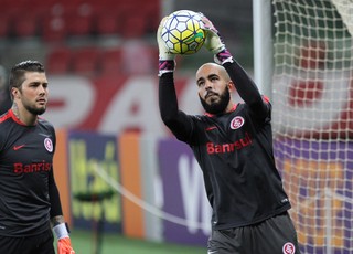 Danilo Fernandes Inter x Atlético-PR (Foto: ROBERTO VINICIUS - Agência Estado) Danilo Fernandes Inter x Atlético-PR (Foto: ROBERTO VINICIUS - Agência Estado)