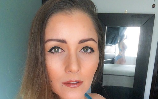 Nana Gouv A Mostra Decote Poderoso Em Clique De Lingerie Gq Musa