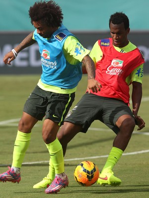 Aprendiz, Gil revela alívio por não ter que marcar Neymar: 