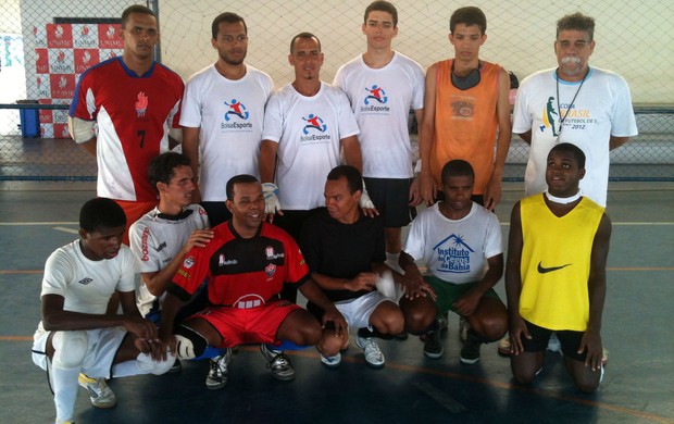 time de futebol de 5 do instituto de cegos da bahia (Foto: Thiago Pereira)
