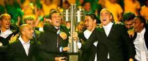 Corinthians ergue a taça e Vasco domina prêmios individuais (Marcos Ribolli / Globoesporte.com)