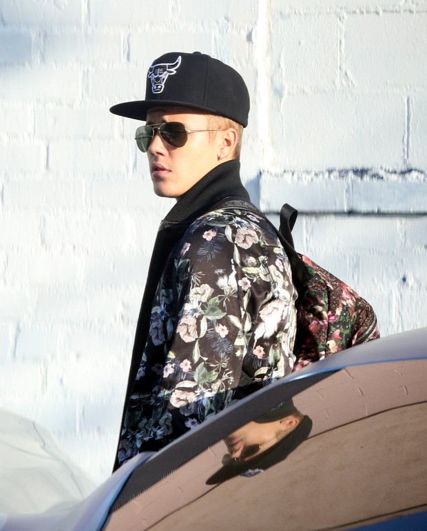 X17 - Justin Bieber em Los Angeles, nos Estados Unidos (Foto: X17online/ Agência)