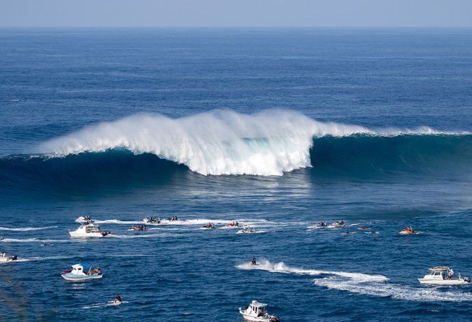 Visual da temida bancada de Jaws, na ilha havaiana de Maui (Foto: Bdu)