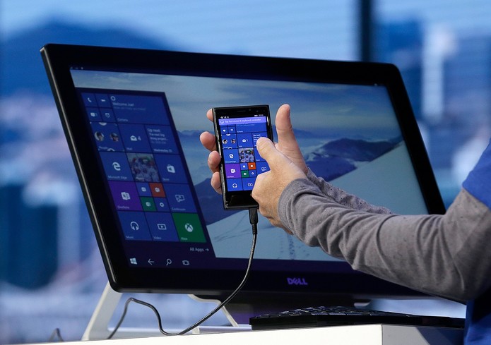 Continuum for Phone 'deixa você usar seu telefone como um PC', explica Joe Belfiore, da Microsoft (Foto: Divulgação/Microsoft) Continuum for Phone 'deixa você usar seu telefone como um PC', explica Joe Belfiore, da Microsoft (Foto: Divulgação/Microsoft)