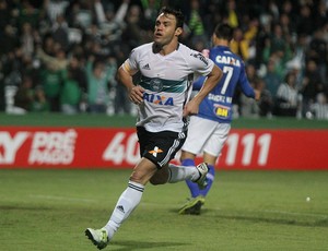 Artilheiro do Ano: Kleber fica a três gols da liderança; Gabriel Jesus é novidade