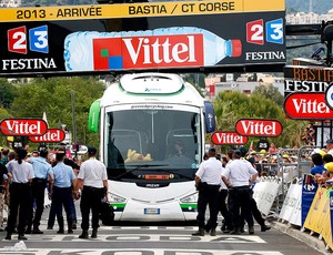 ônibus Orica Greenedge tour de france  (Foto: Agência Reuters)