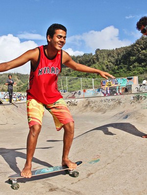 Derek Rabelo surfe (Foto: Divulgação)