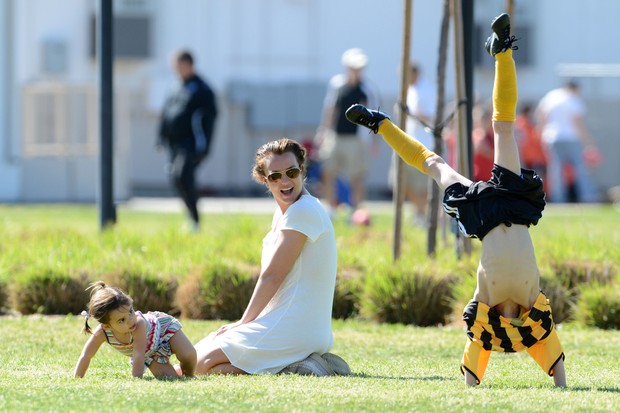 Britney Spears com o filho Jayden em Los Angeles, nos Estados Unidos (Foto: Splash News/ Agência)