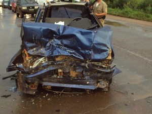 Bebê que estava no Uno morreu no local (Foto: Polícia Rodoviária Federal/Divulgação)