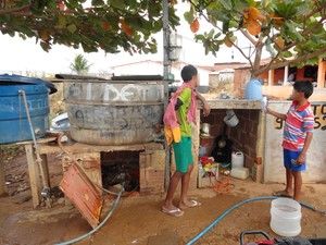 Crianças flagradas em posto de lavagem de Paulistana (Foto: Divulgação/MPT)