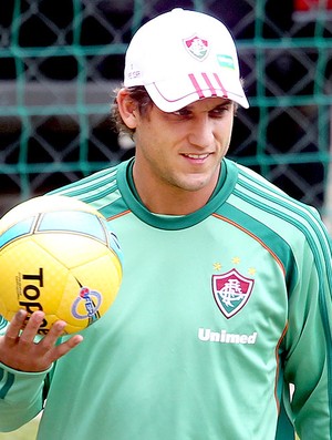 Rafael Moura com a bola da final do Carioca (Foto: Ivo Gonzalez / Agencia O Globo)