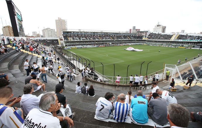 Ingressos esgotados para o clássico entre Santos e São Paulo na