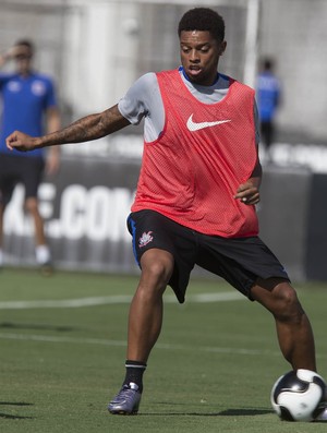 Jornalista diz que André vai precisar de tempo no Timão e compara com Love