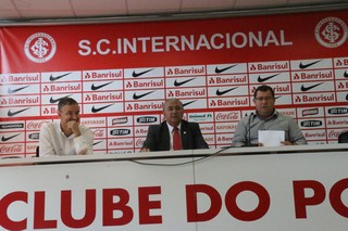 Inter coletiva doping Nilton Wellington (Foto: Tomás Hammes/GloboEsporte.com)