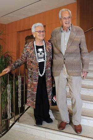 Em foto de 2012,  Ottavio Missoni com sua mulher, Rosita Jelimini, em Milão (Foto: Luca Bruno/AP)