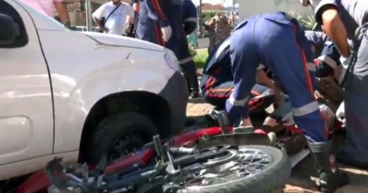 G Motociclista Fica Ferido Ap S Ser Arrastado Por Carro Em S O