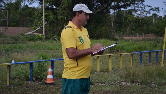 Vitor Hugo, técnico do Tapajós (Foto: Gustavo Campos/GloboEsporte.com)