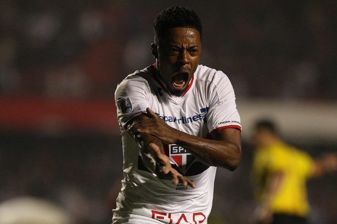 São Paulo x Toluca Michel Bastos gol 5 (Foto: Rubens Chiri/saopaulofc.net)