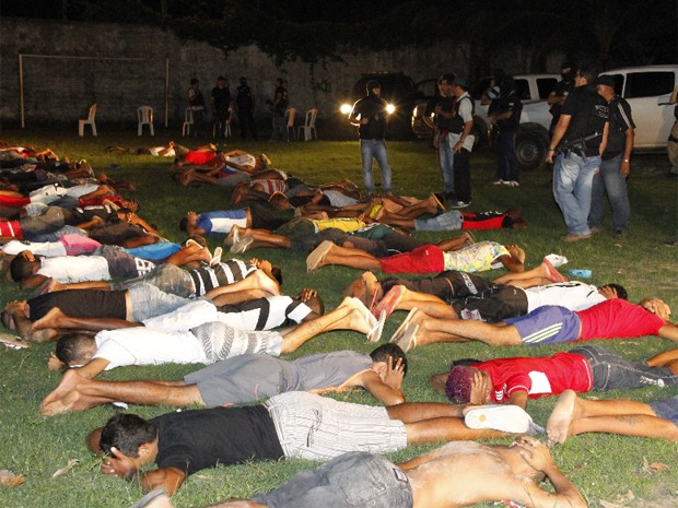 Mais de 80 pessoas foram presas em festa, em São Luís (Foto: Douglas Júnior/O Estado)