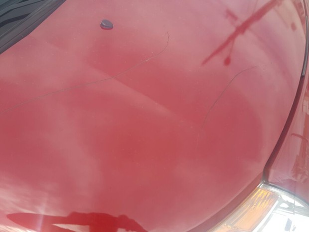 Motorista denunciou que teve o carro arranhado e foi agredido em Florianópolis (Foto: Divulgação)