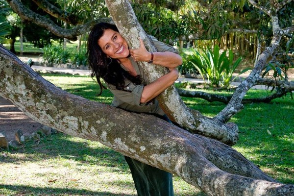 Regina Casé iniciou um financiamento coletiva em 2015 para o plantio de 20 mil árvores na Amazônia (Foto: Mariana Vianna/ Divulgação)