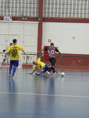 São Paulo/Suzano futsal (Foto: Thiago Fidelix)