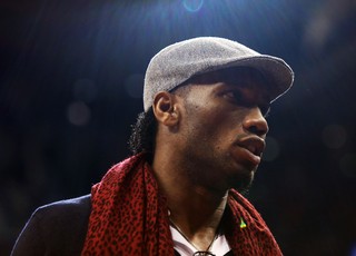 Corinthians usa vídeos e Ronaldo na tentativa de convencer Drogba