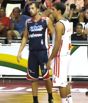 Matheus Dalla e Marcelinho basquete Flamengo x Limeira (Foto: Fábio Leme) Matheus Dalla e Marcelinho basquete Flamengo x Limeira (Foto: Fábio Leme)