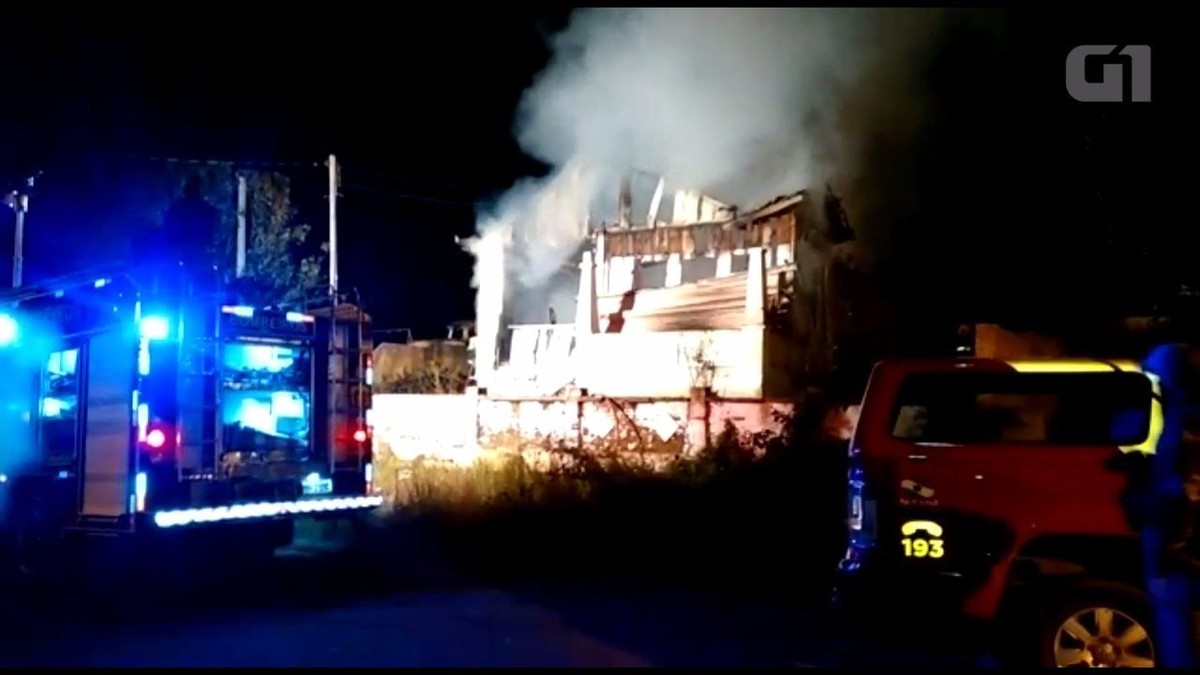 Incêndio atinge casa em Ponta Grossa; vídeo | PR / Campos Gerais ... - Globo.com