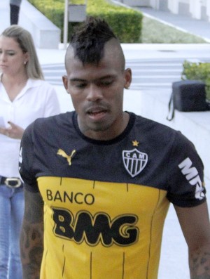 Maicosuel vive expectativa de estrear diante da torcida do