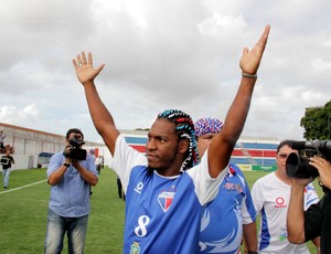 Geraldo foi aclamado pela torcida do Fortaleza (Foto: Diego Morais / Globoesporte.com)