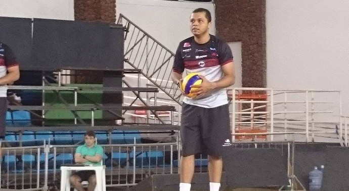 Alessandro Fadul, técnico do vôlei Juiz de Fora (Foto: Bruno Ribeiro)