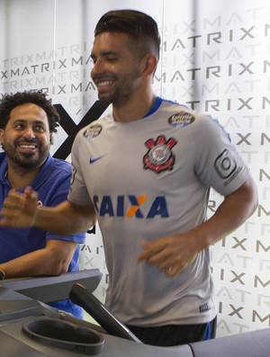 Corinthians antecipa concentração e relaciona 23 jogadores para clássico
