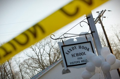 Escola primária Sandy Hook, onde um atirador matou 20 crianças em dezembro de 2012 (Foto: Eric Thayer - Reuteres)