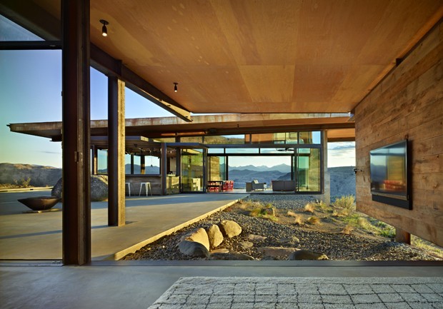 Studhorse Outlook. Methow Valley, Winthrop, Washington.Client: Olson Kundig Architects.© Copyright 2012 Benjamin Benschneider All Rights Reserved. Usage may be arranged by contacting Benjamin Benschneider Photography. Email: bbenschneider@comcast.net or (Foto: OK/Divulgação)