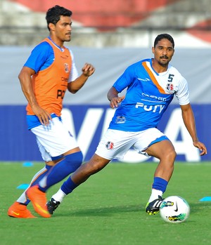 Everton Santa Cruz (Foto: Aldo Carneiro / Pernambuco Press)