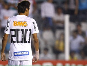 neymar santos camisa 200 (Foto: Ricardo Saibun / Site Oficial do Santos)