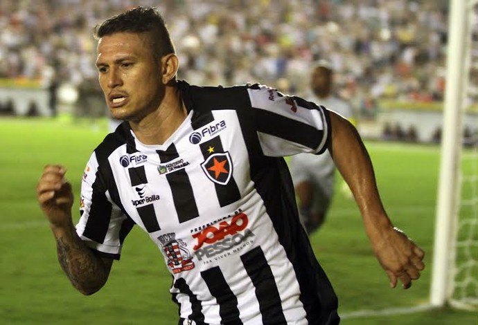 Rafael Oliveira, Botafogo-PB, atacante, Almeidão (Foto: Francisco França / Jornal da Paraíba )