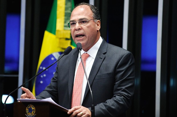 O senador Fernando Bezerra Coelho durante discurso no plenário do Senado (Foto: Marcos Oliveira/Agência Senado)