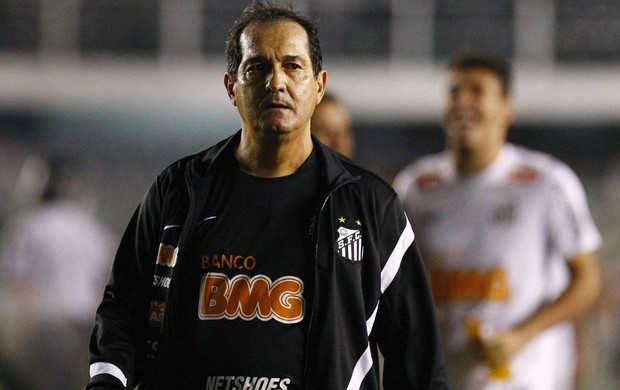 Muricy Ramalho, técnico do Santos, contra a Ponte Preta (Foto: Divulgação / Santos FC)