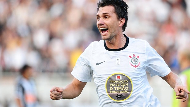 Paulo andré corinthians gol atlético-mg (Foto: Marcos Ribolli / Globoesporte.com)