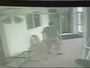 Rep�rter � preso nos EUA ao ser filmado roubando casa de vizinho