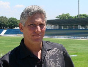 O técnico Márcio Bittencourt, do São José Esporte Clube (Foto: Danilo Sardinha/Globoesporte.com)