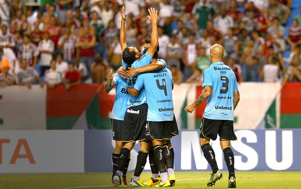 Barcos comemora gol do Grêmio contra o Fluminense (Foto: Lucas Uebel / Site Oficial do Grêmio)