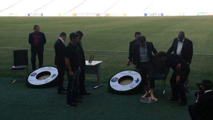 Dunga, Arena Castelão, Calçada da Fama (Foto: Thaís Jorge) Dunga, Arena Castelão, Calçada da Fama (Foto: Thaís Jorge)