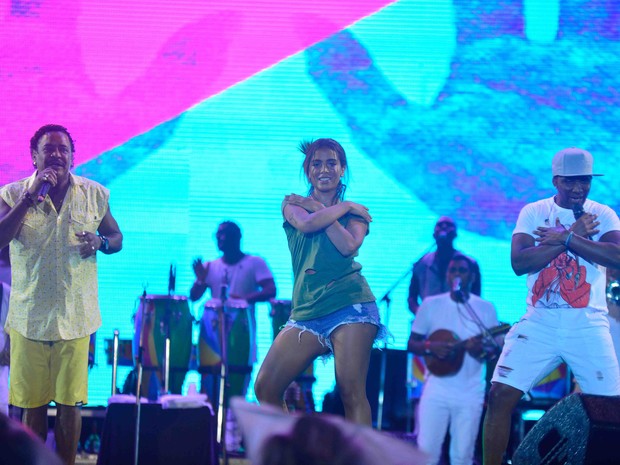 Compadre Washington, Anitta e Beto Jamaica em show em Salvador, na Bahia (Foto: André Muzell/ Brazil News)
