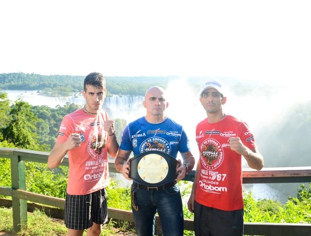Jonas Bilharinho Wallid Ismail Mário Israel Jungle Fight Cataratas do Iguaçu MMA (Foto: Marcelo Freire/Jungle Fight)