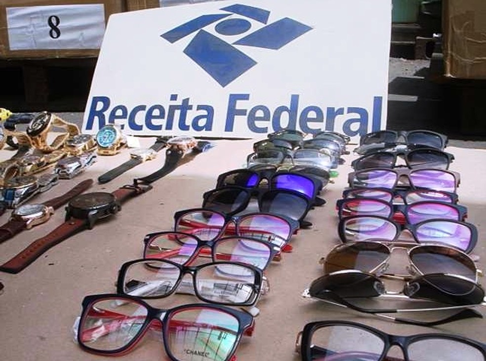 Produtos foram analisados pelos fiscais, que constataram a falsificação (Foto: Divulgação/Receita Federal)